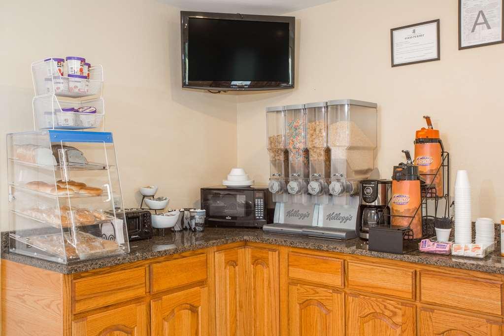 Knights Inn Grenada Restaurant photo